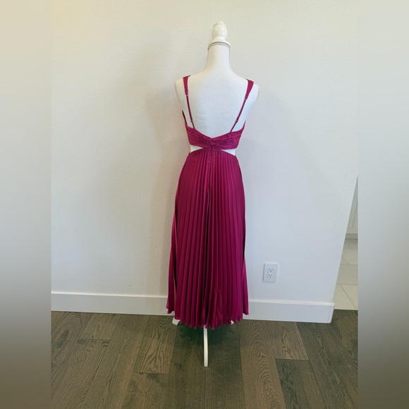 Abercrombie | Cut Out Maxi Dress | Size Small - Picture 4 of 6